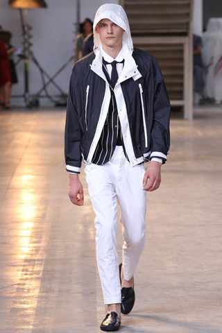 Moncler Gamme Bleu / - 2013